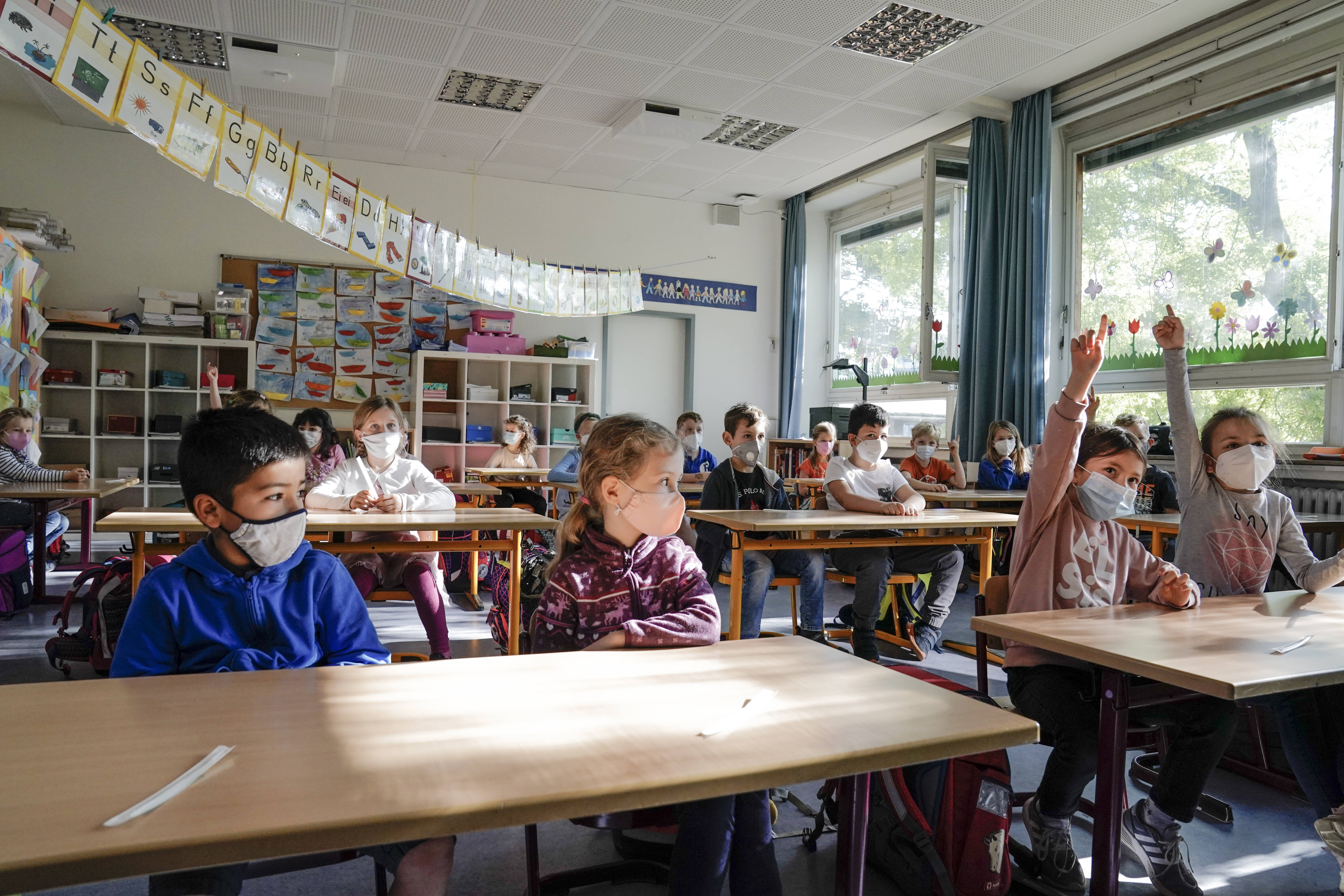 SPD-Vize Serpil Midyatli: Schul- und Kita-Schließungen dürfen nur der allerletzte Weg sein, sollten sich das Corona-Virus wieder deutlich ausbreiten.