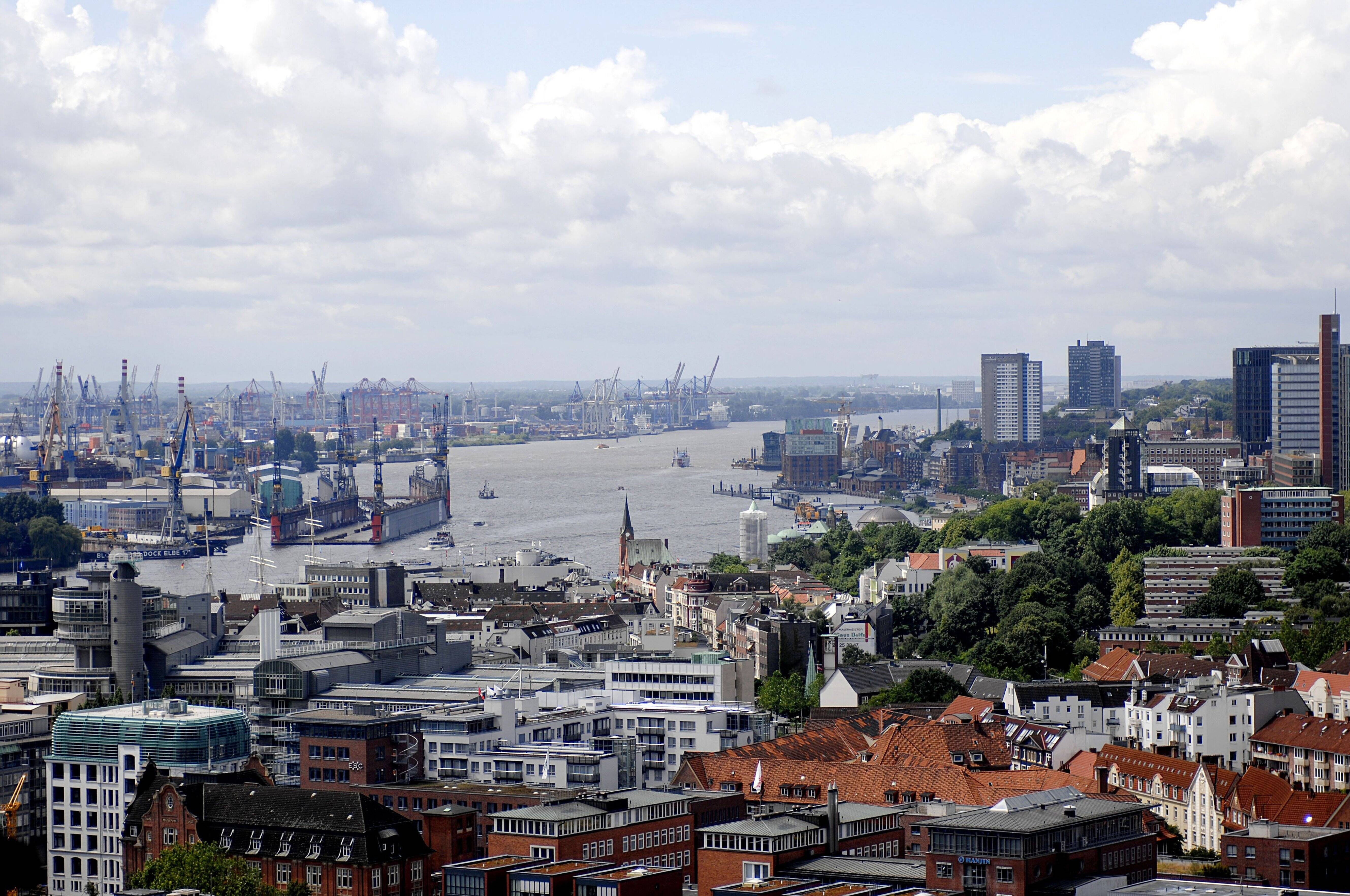 Hamburg wächst. Damit alle eine bezahlbare Wohnungen finden, hat sie Stadt unter Bürgermeister Olaf Scholz ein Bündnis für das Wohnen ins Leben gerufen.