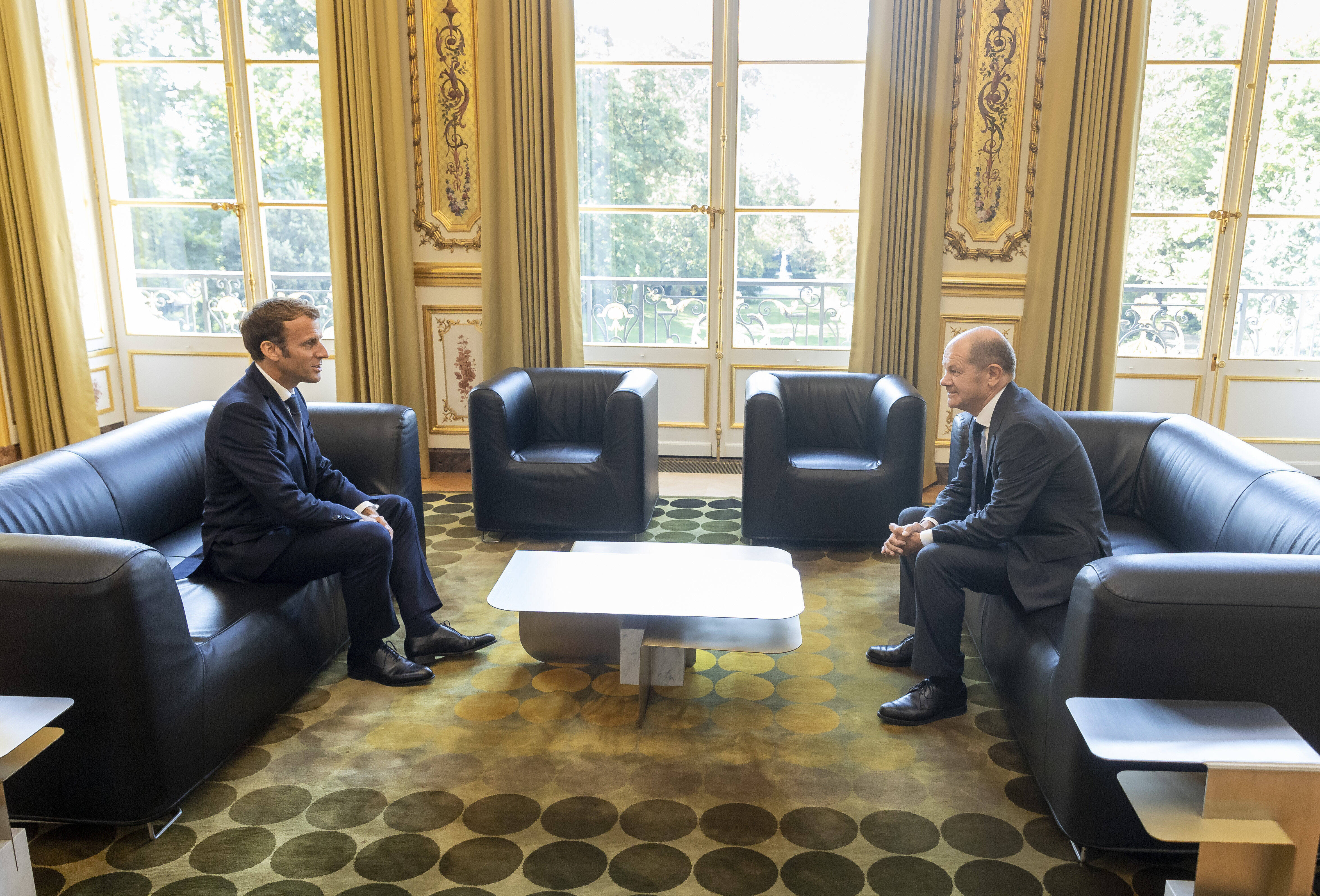 Auf Freundschaft und Partnerschaft: Frankreichs Präsident Emmanuel Macron empfing im September SPD-Kanzlerkandidat Olaf Scholz im Elysee-Palast.