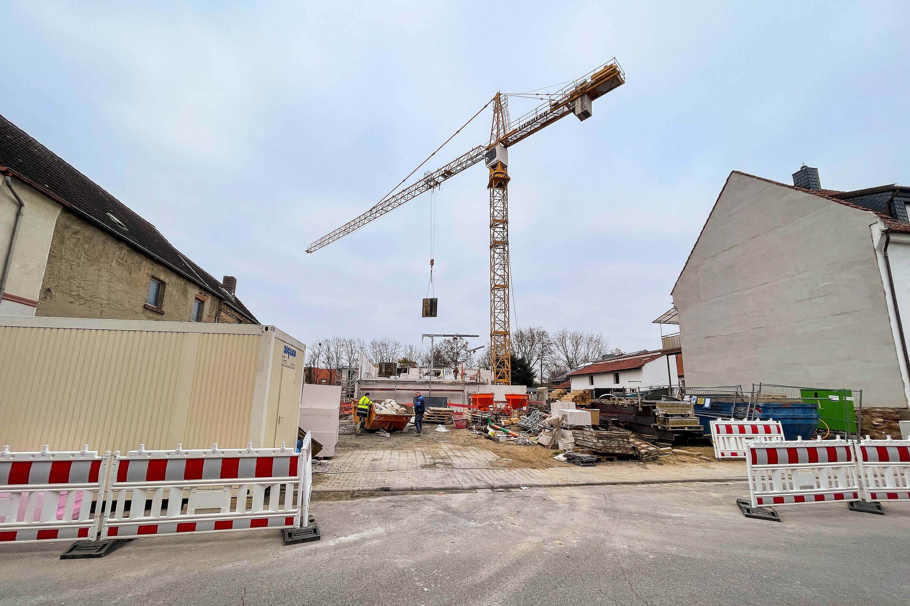 Die ambitionierten Baupläne der Ampel-Koalition werden teurer als gedacht, hat das Bündnis „Soziales Wohnen“ errechnet.