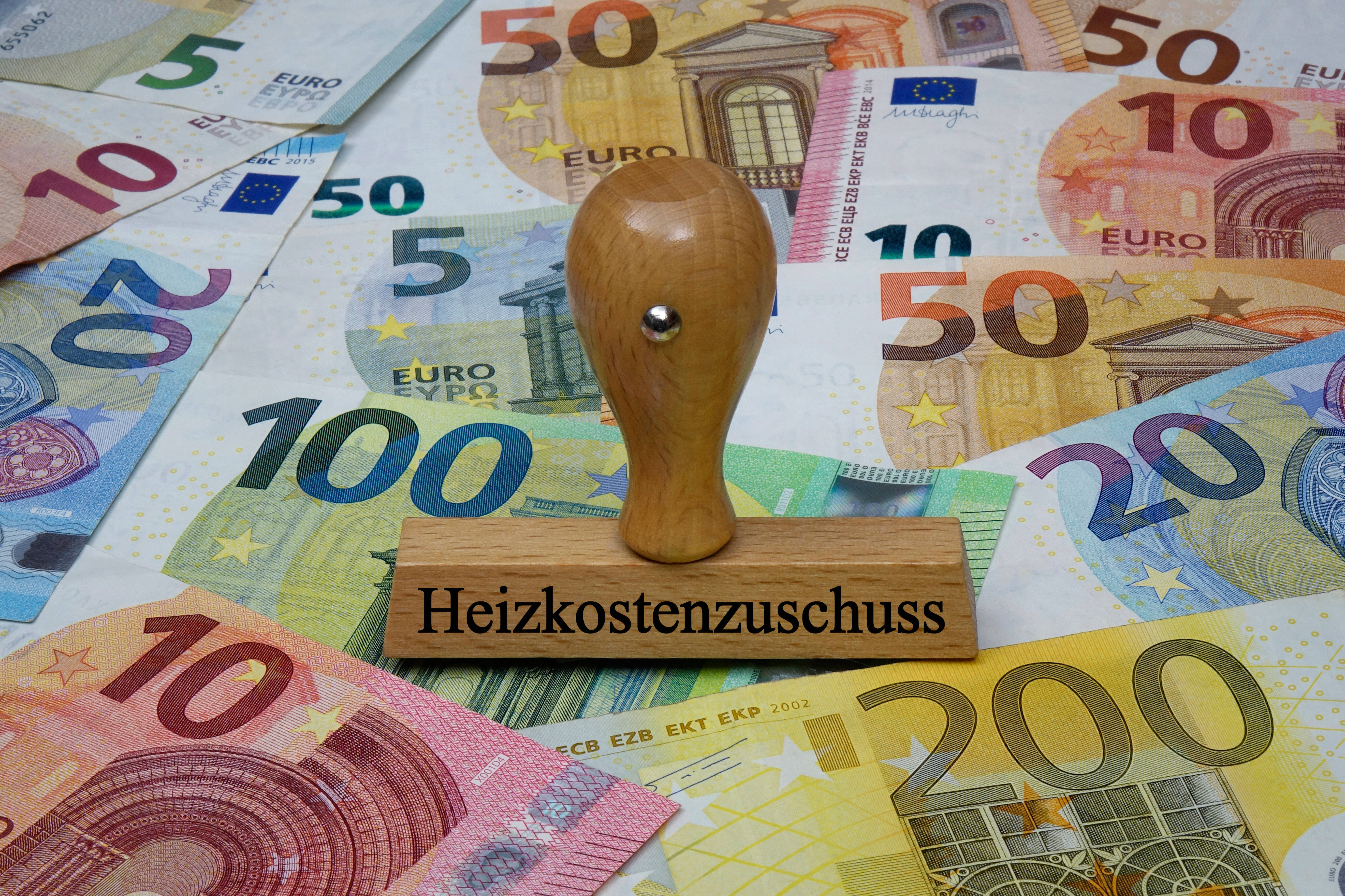 Die Heizkosten steigen rasant: Die Bundesregierung steuert jetzt gegen mit einem einmaligen Heizkostenzuschuss für über zwei Millionen Berechtigte.