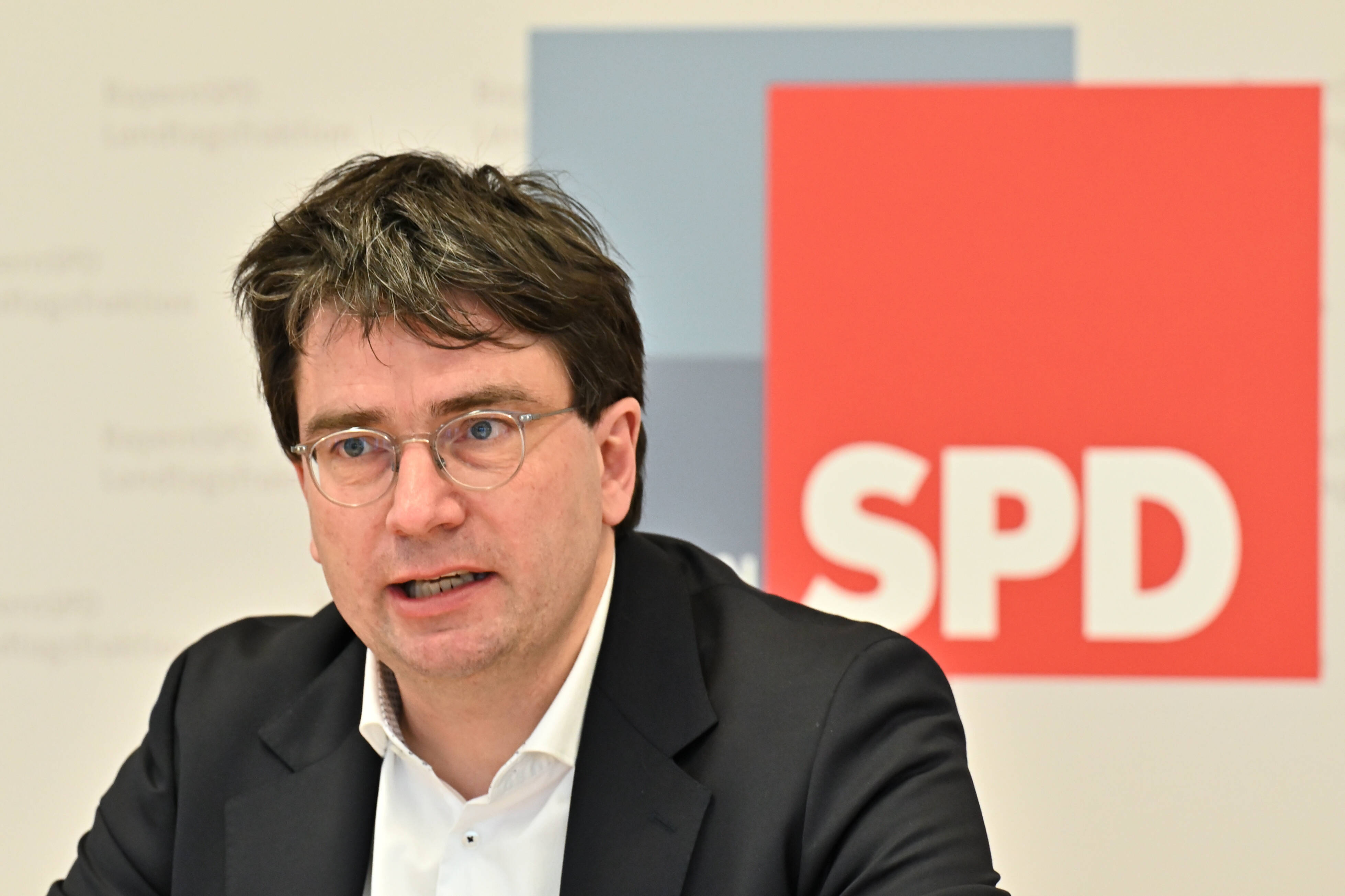 Einstimmig nominiert: Florian von Brunn soll Spitzenkandidat der BayernSPD für die Landtagswahl sein.
