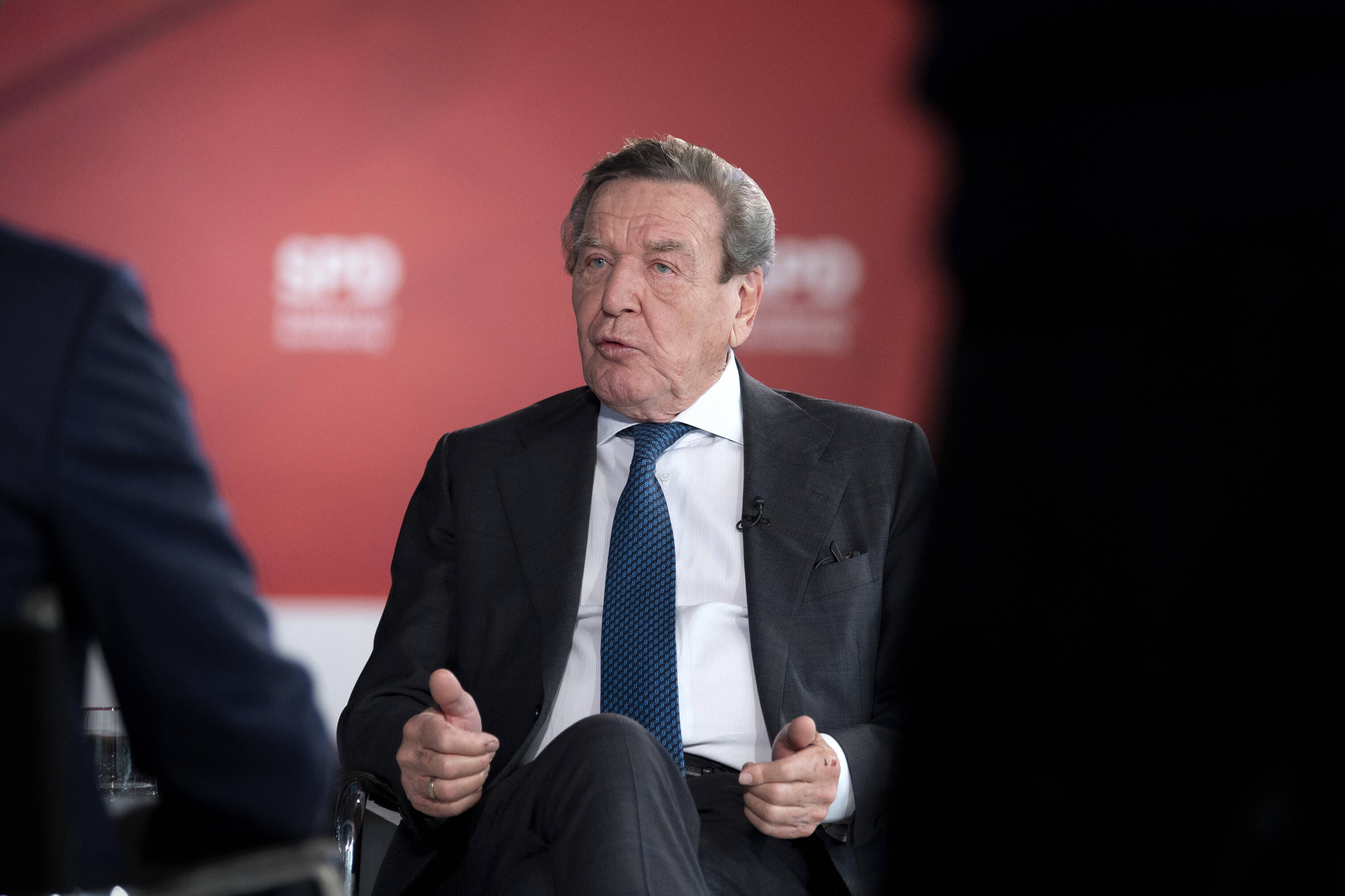 Kam nicht zur Verhandlung: In drei Wochen soll das Ergebnis des Parteiordnungsverfahrens gegen Gerhard Schröder feststehen.