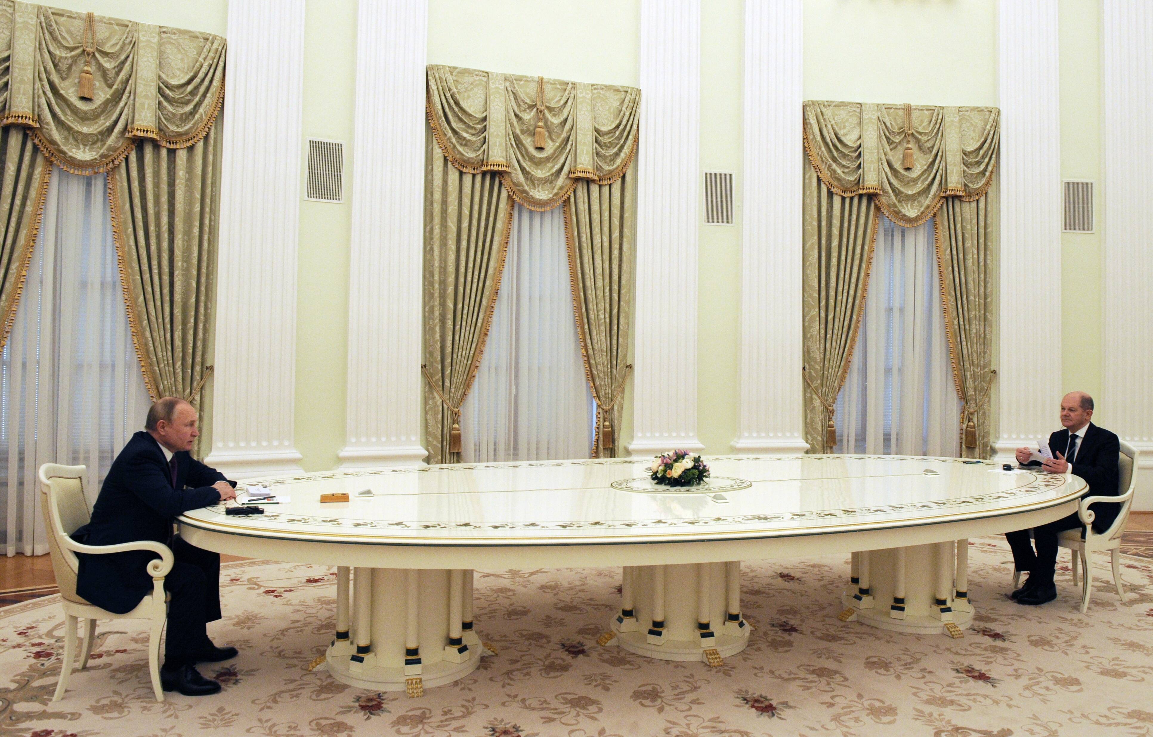Ein Treffen, dass Russlands Überfall auf die Ukraine nicht verhindern konnte: Bundeskanzler Olaf Scholz bei Wladimir Putin in Moskau am 15. Februar