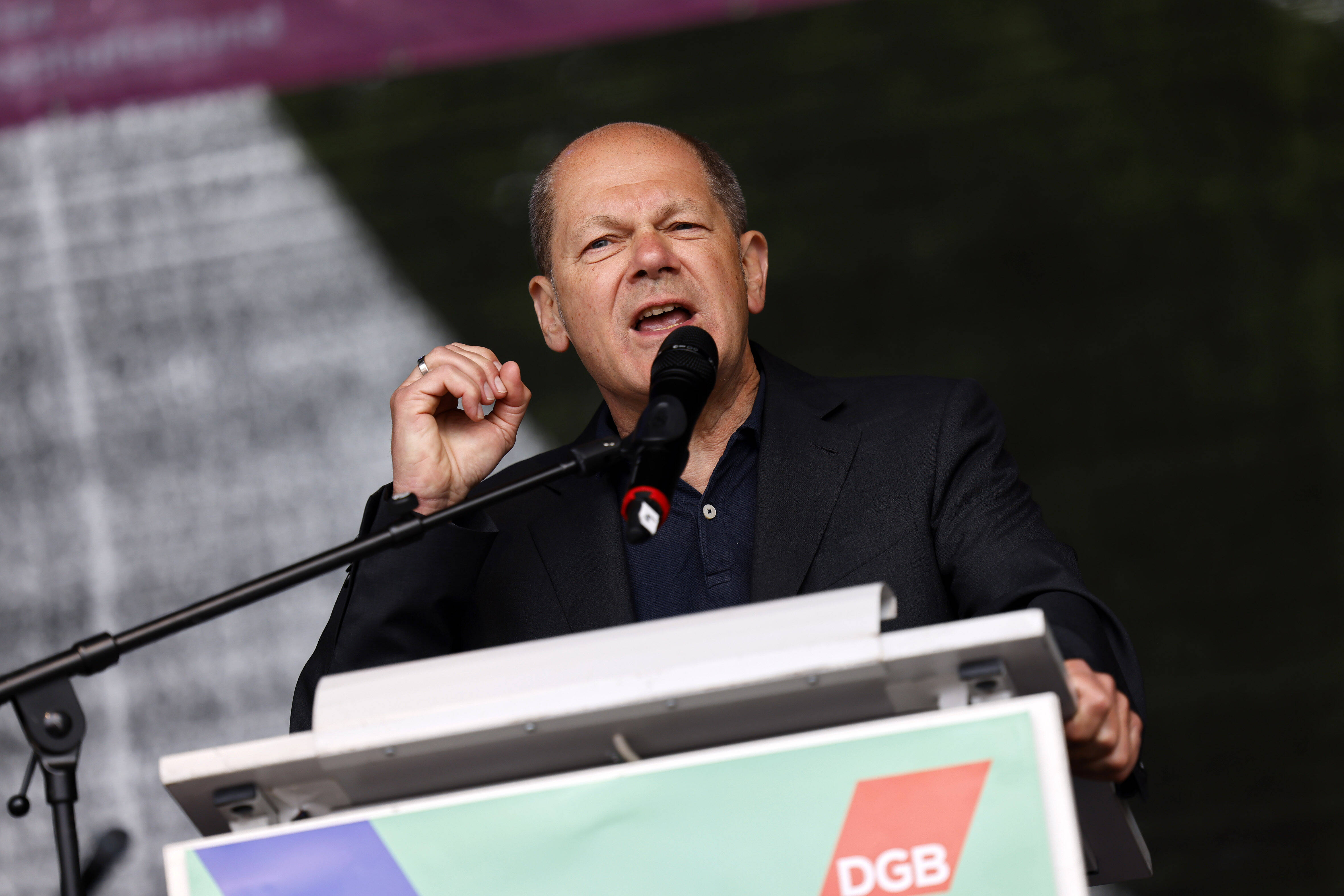 Bundeskanzler Olaf Scholz bei der DGB-Kundgebung zum 1. Mai in Düsseldorf.