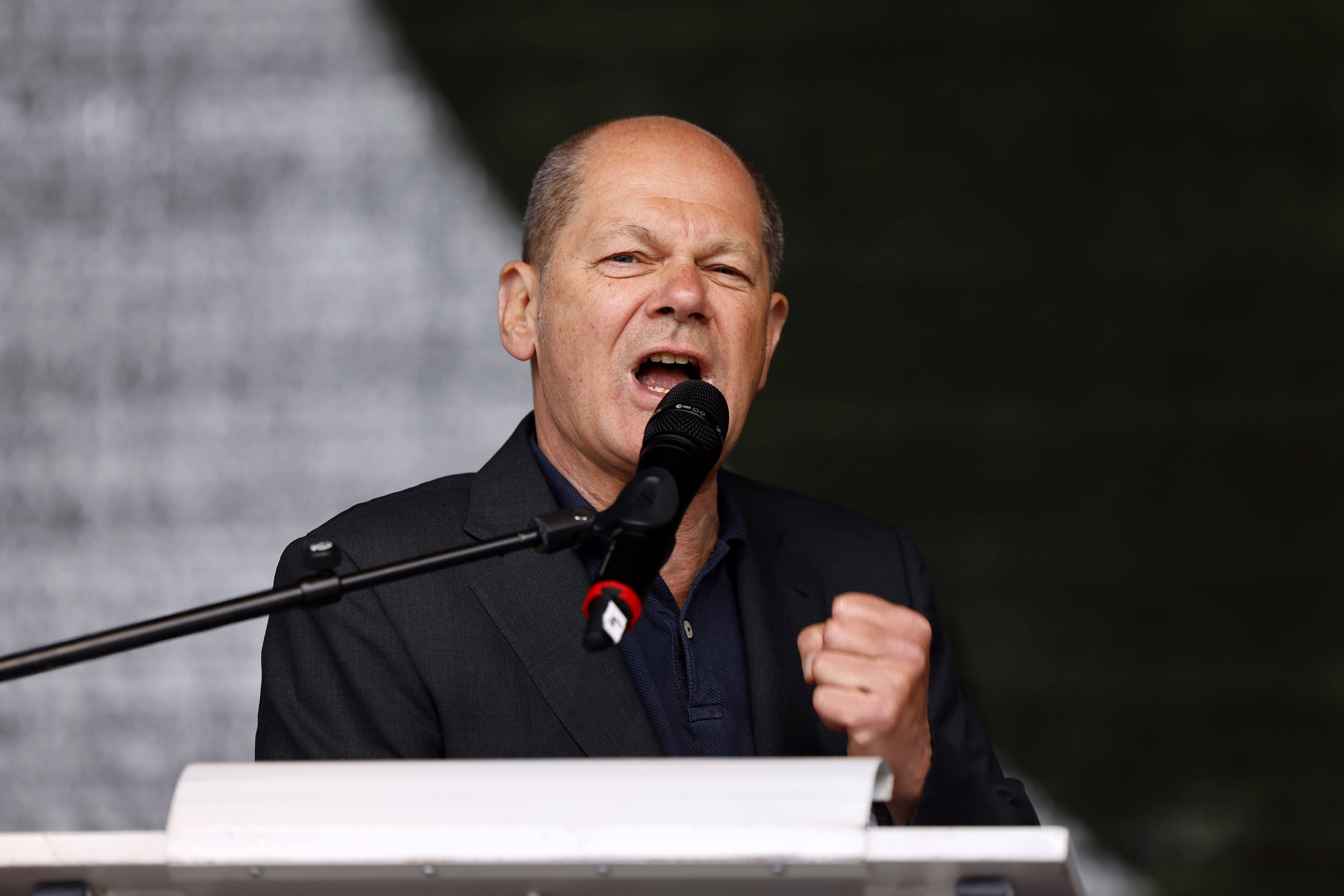 Ein energischer Bundeskanzler: Olaf Scholz bei der DGB-Kundgebung zum 1. Mai in Düsseldorf.