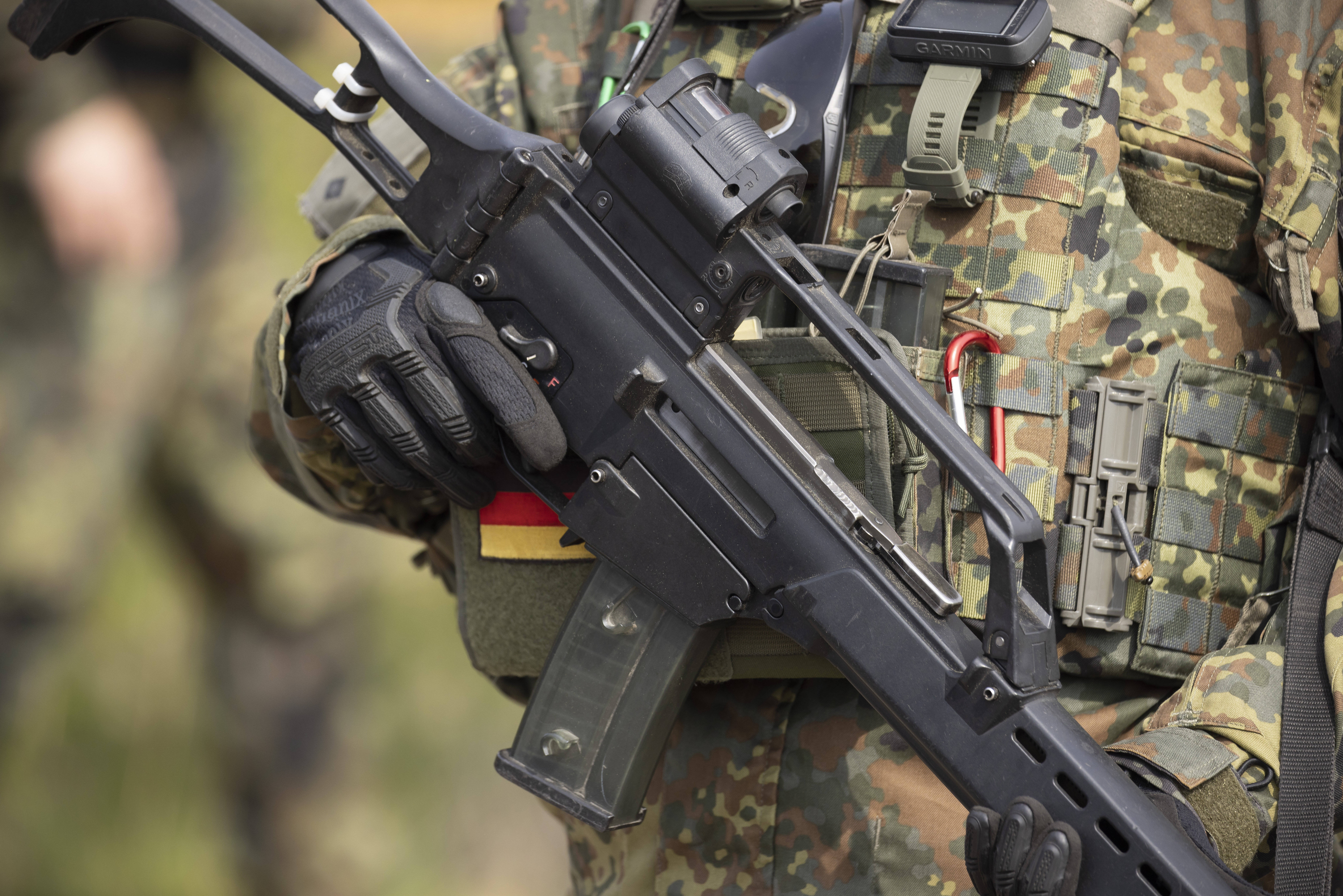 100 Milliarden Sondervermögen für die Bundeswehr: Damit finanzieren wir notwendige Investitionen zur Ausstattung unserer Streitkräfte über den regulären Haushalt hinaus.