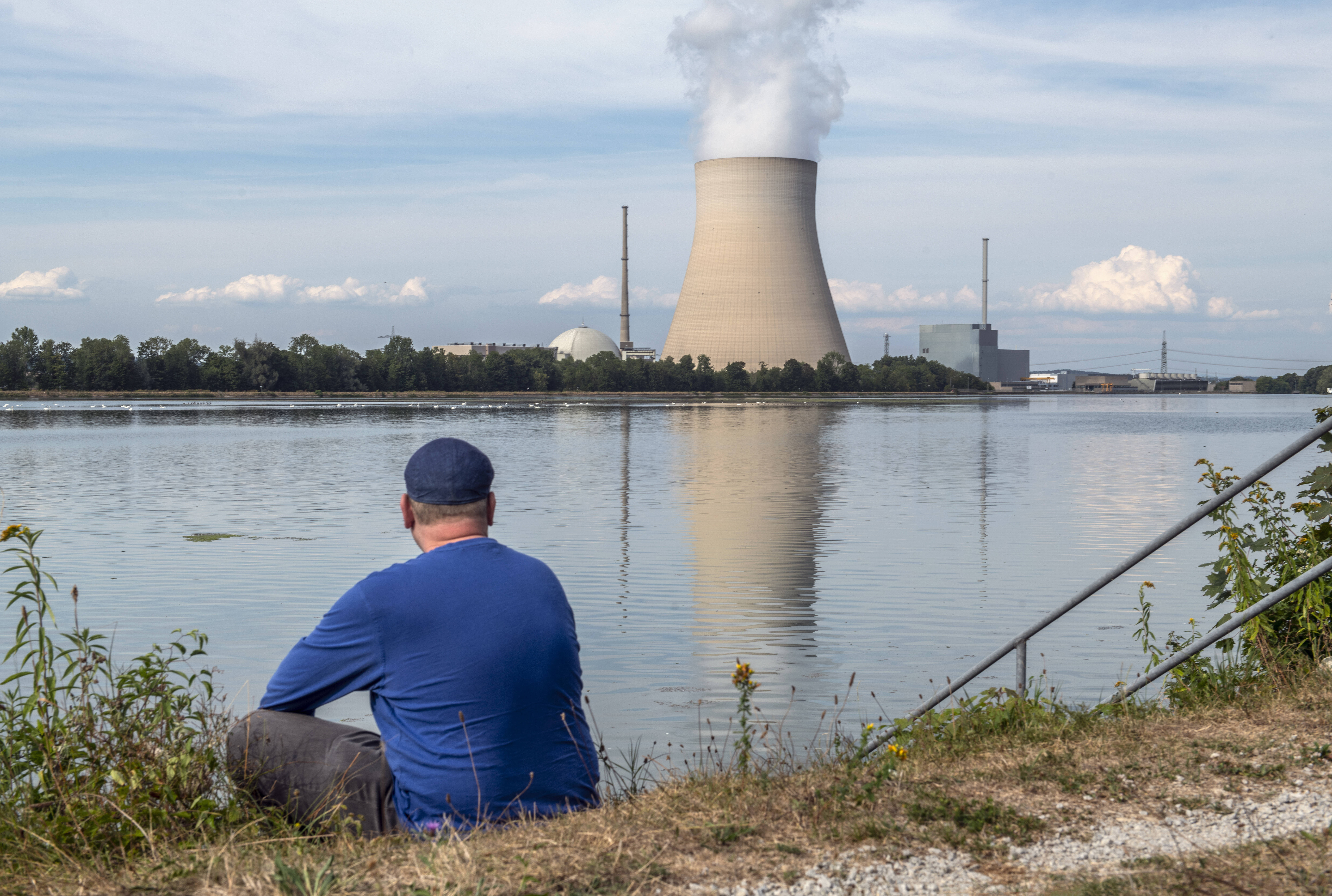 Soll bis Mitte April 2023 weiter Strom produzieren: das Atomkraftwerk Isar 2 in Bayern