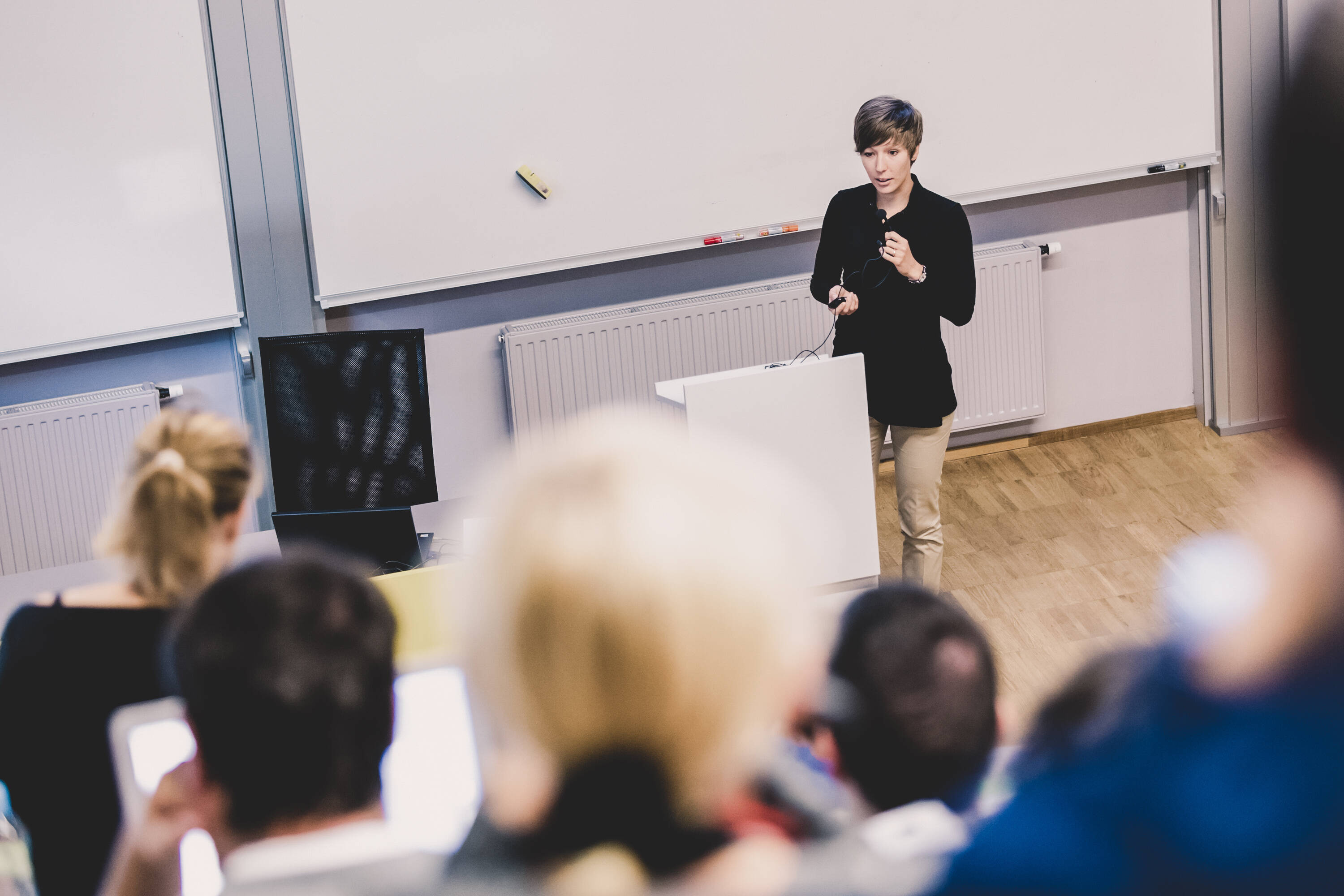 Kluge Köpfe auf dem Absprung: Befristete Verträge an Hochschulen sind respektlos und schaden dem Wissenschaftsstandort Deutschland.