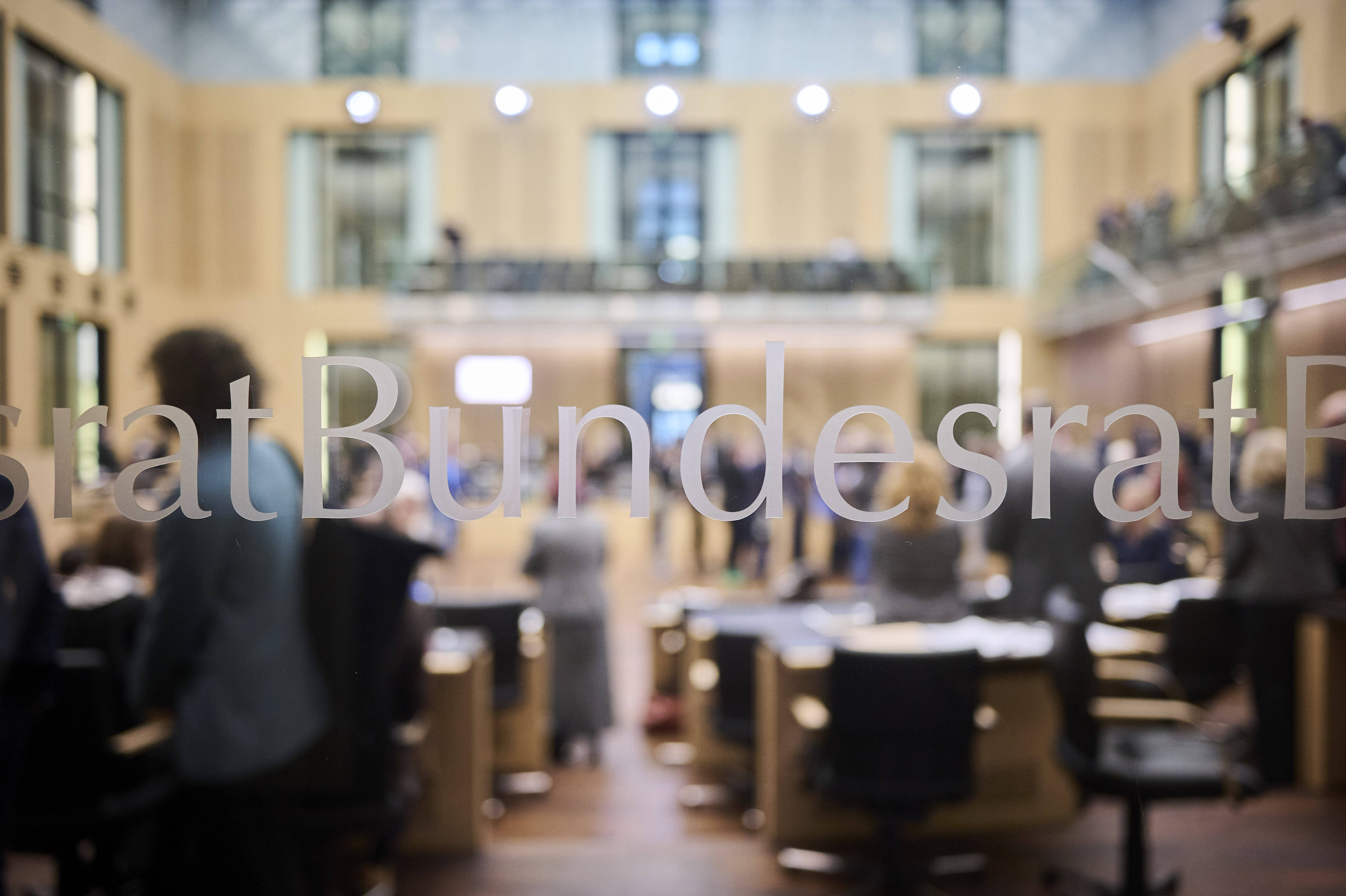 Schutz von Hinweisgeber*innen: Im Bundesrat blockieren die unionsgeführten Ländern einen besseren Schutz für Whistleblower*innen. 