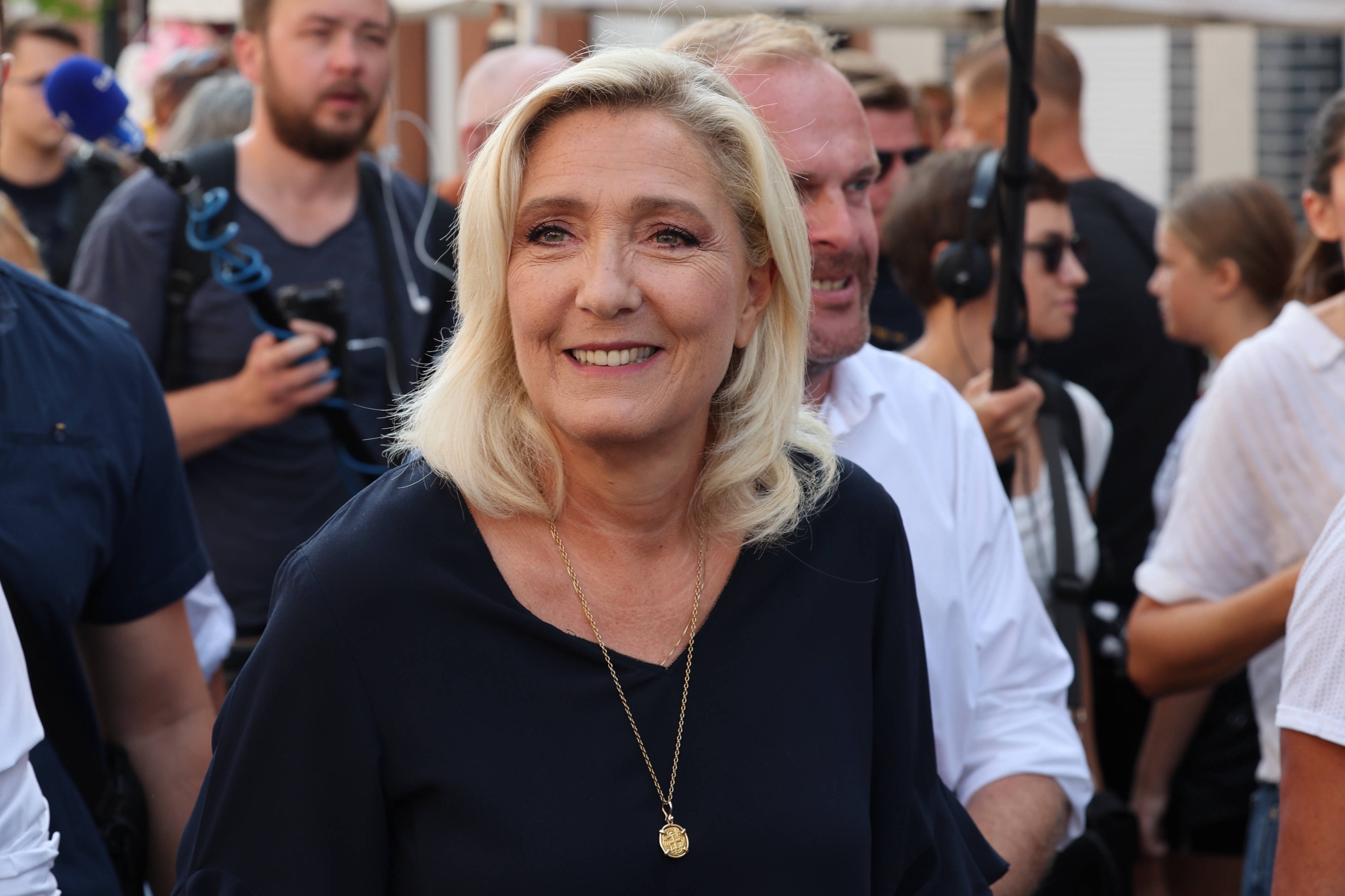Bad in der Menge: Marine Le Pen und ihre rechtsextreme Partei werden in Frankreich immer beliebter.