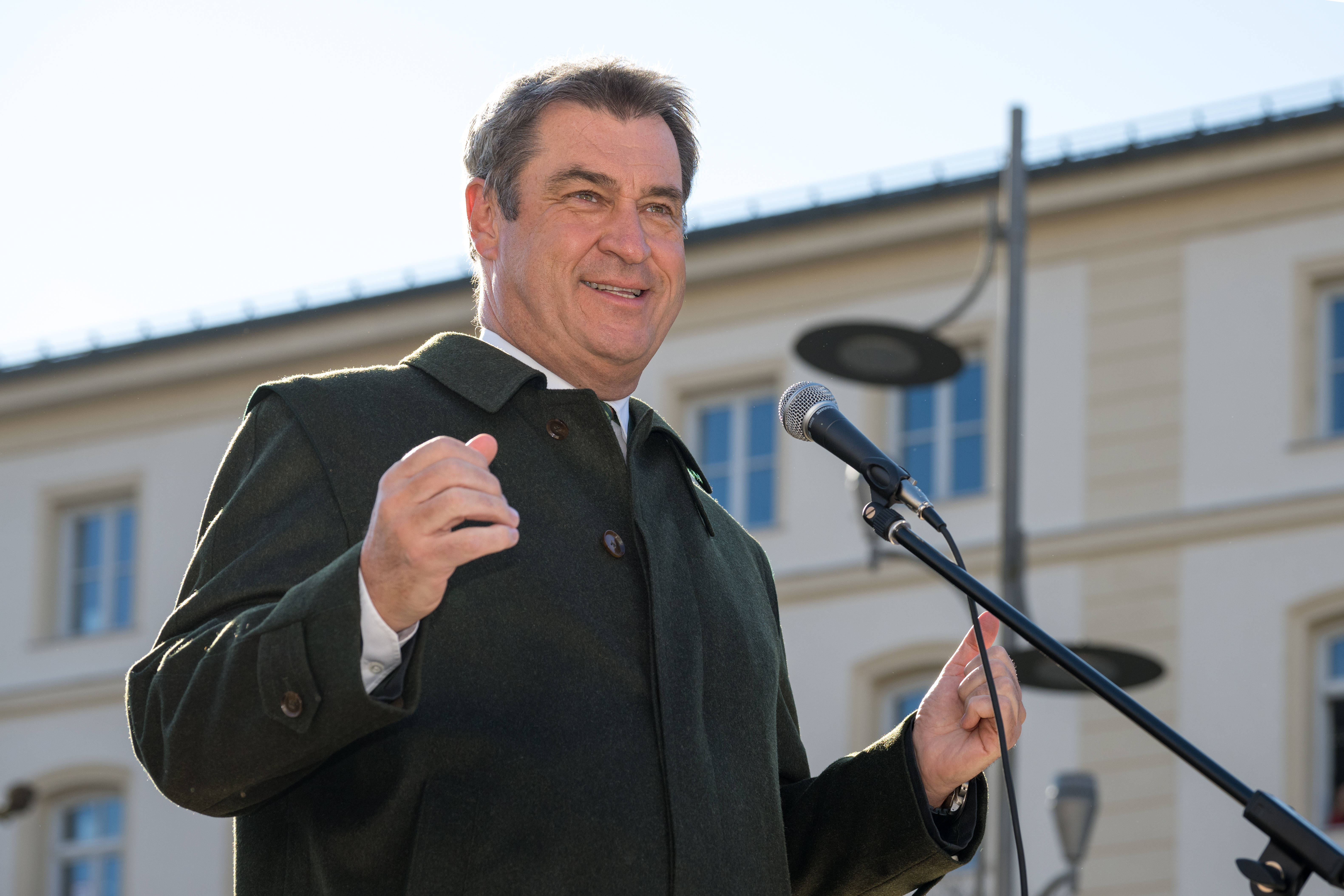 Die Opposition im bayerischen Landtag fordert Aufklärung von Ministerpräsident und CSU-Parteichef Markus Söder.