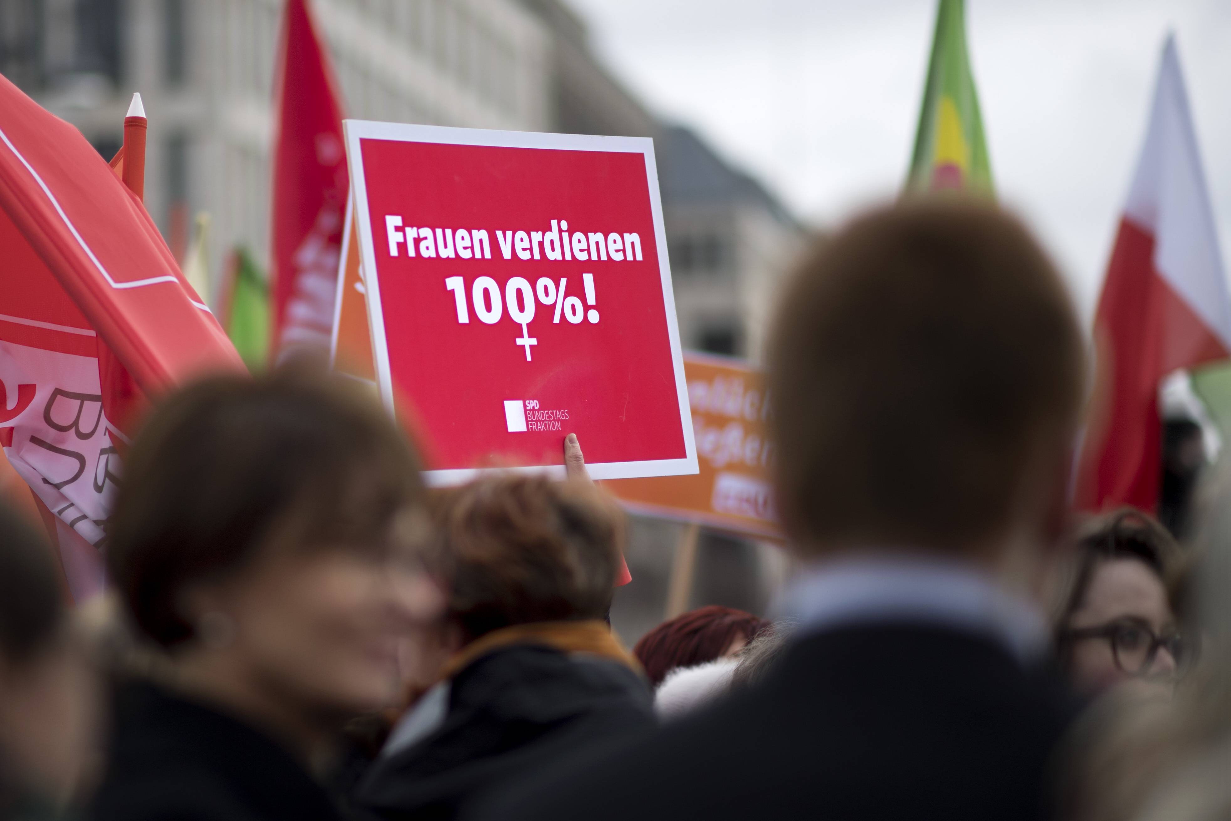 Noch immer verdienen Frauen 21 Prozent weniger als Männer.