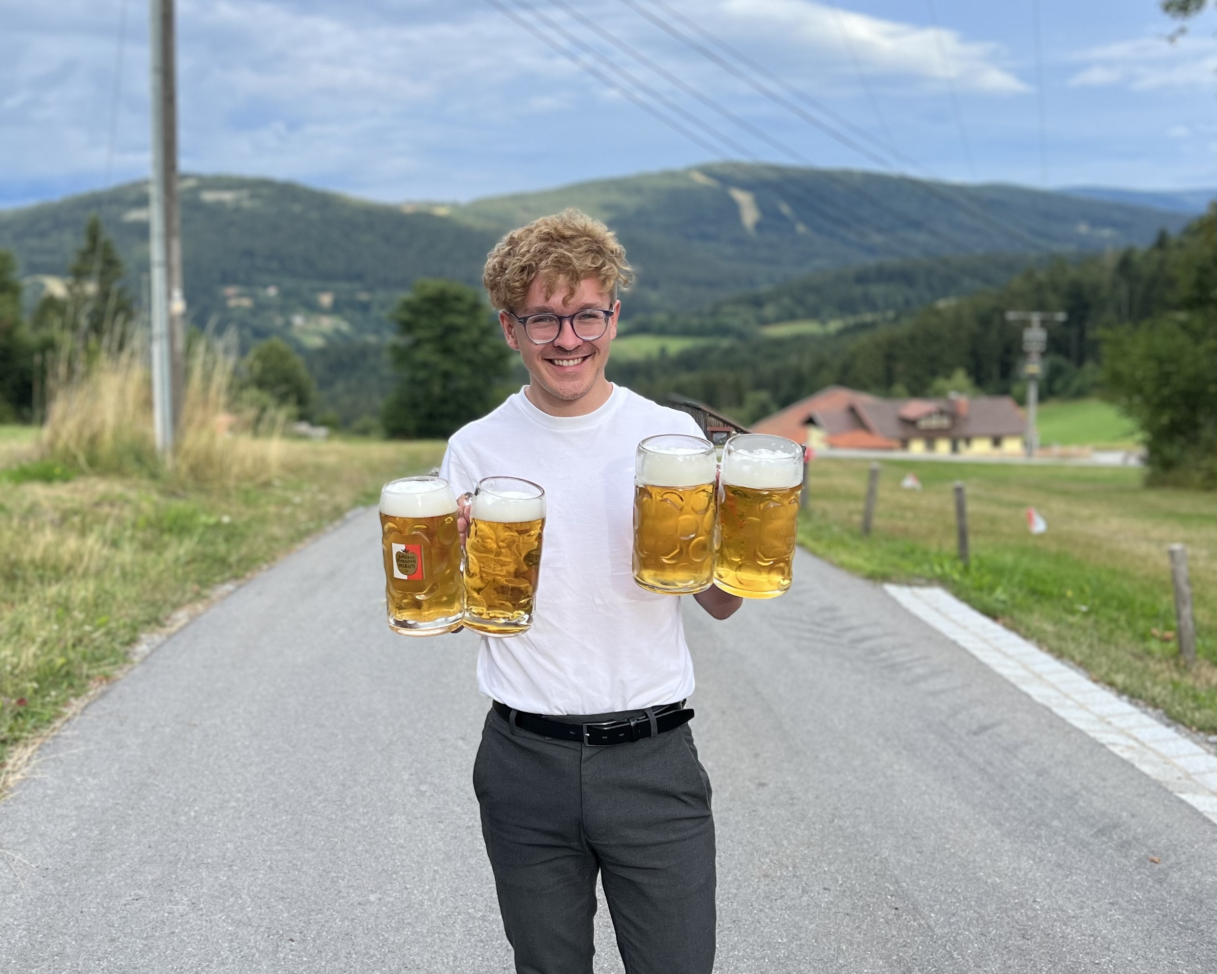 SPD-Landtagskandidat Marvin Kliem fordert eine „Bierpreisbremse“.