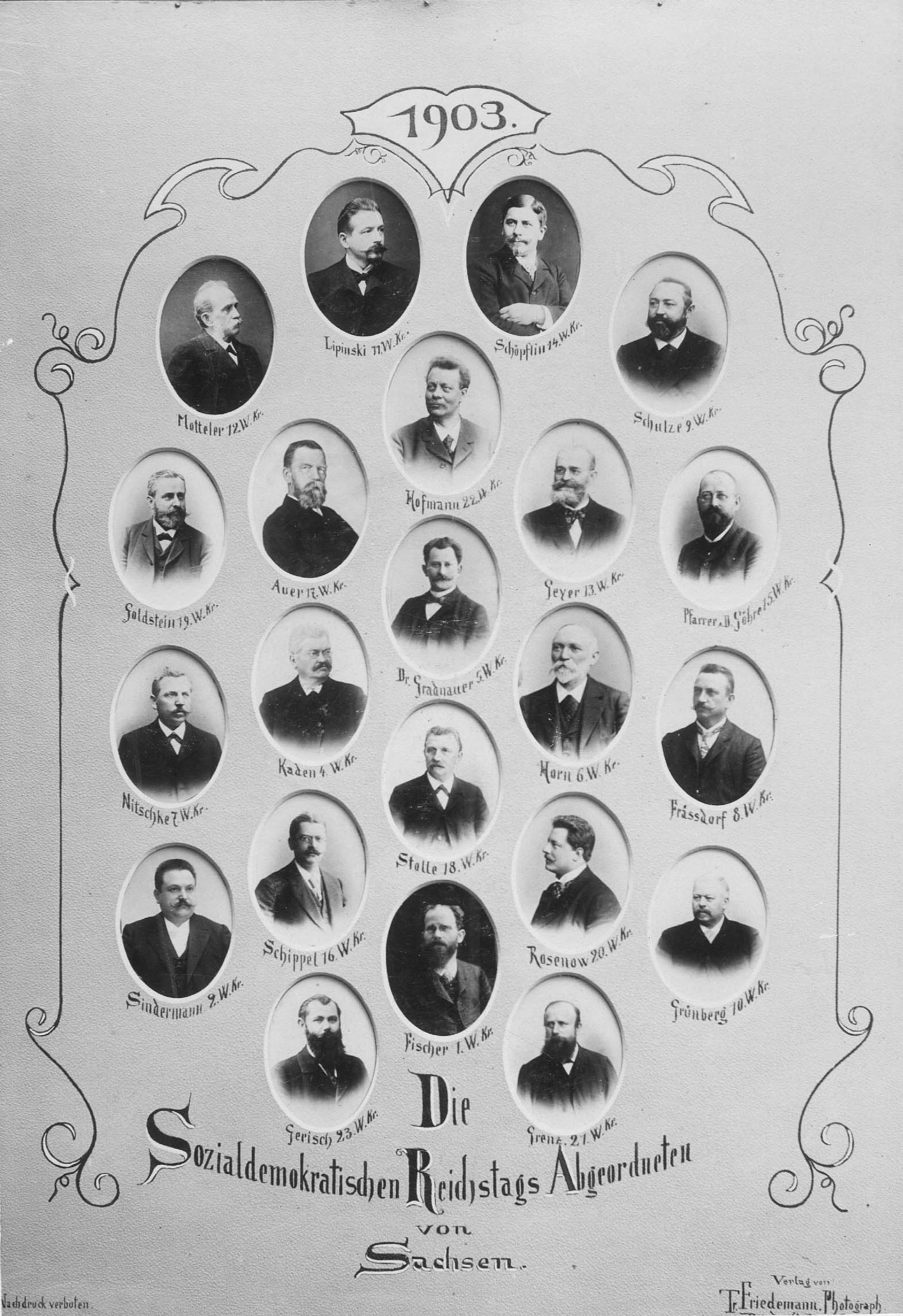 Die sozialdemokratischen Reichstagsabgeordneten aus Sachsen im Jahr 1903 – zweite Reihe ganz links Julius Motteler