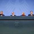 Markus Söder, Friedrich Merz, Bärbel Bas und Lars Klingbeil bei einer Pressekonferenz im Kanzleramt