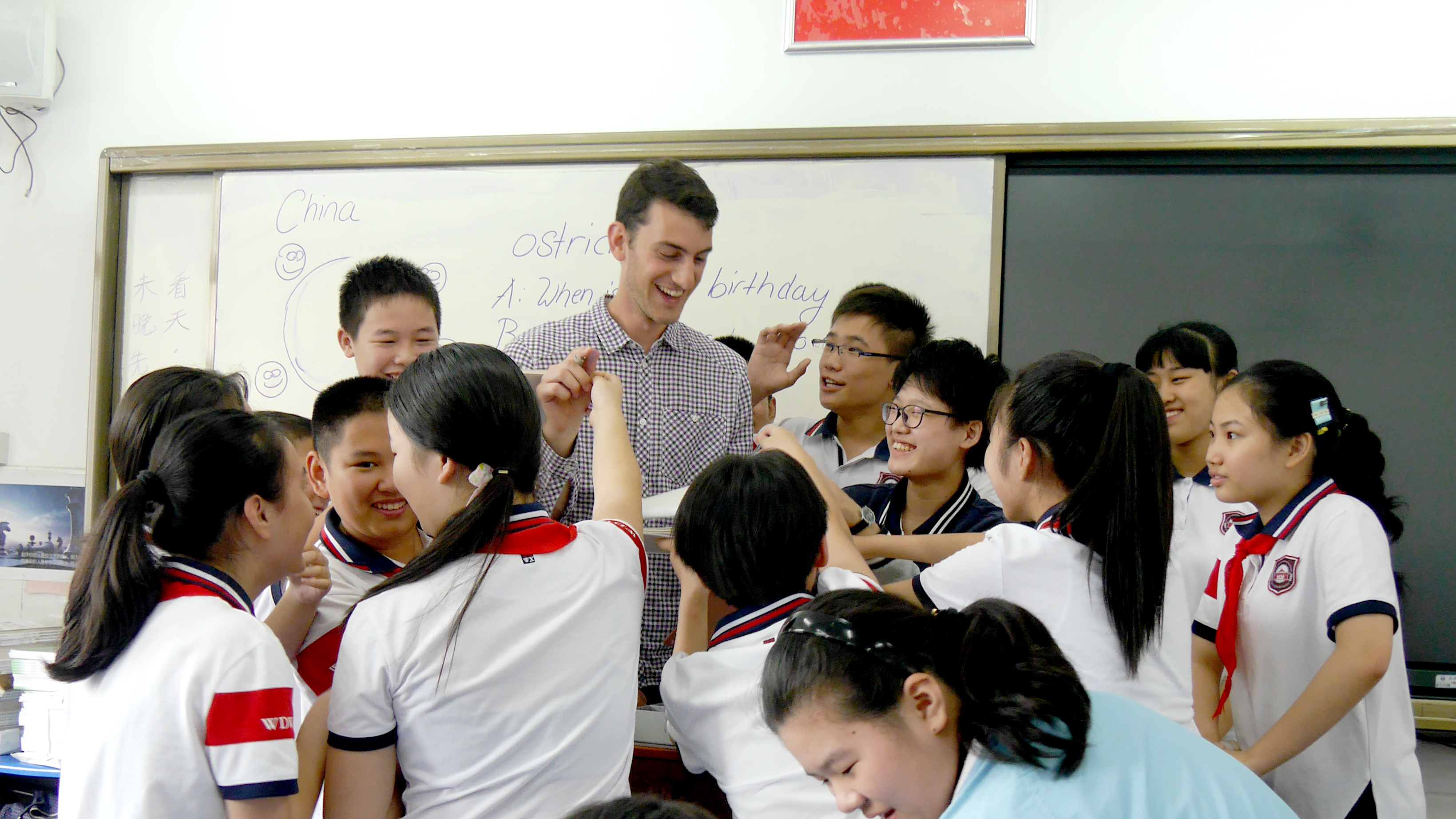 Kai Zwettler beim Unterricht in Wuhan.